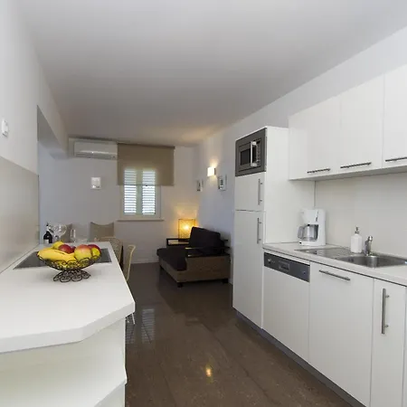 アパート Olea ルンバルダ